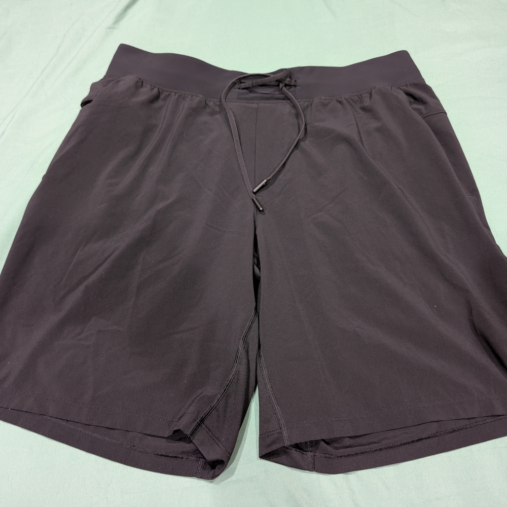 Men's Black Lululemon Drawstring Shorts